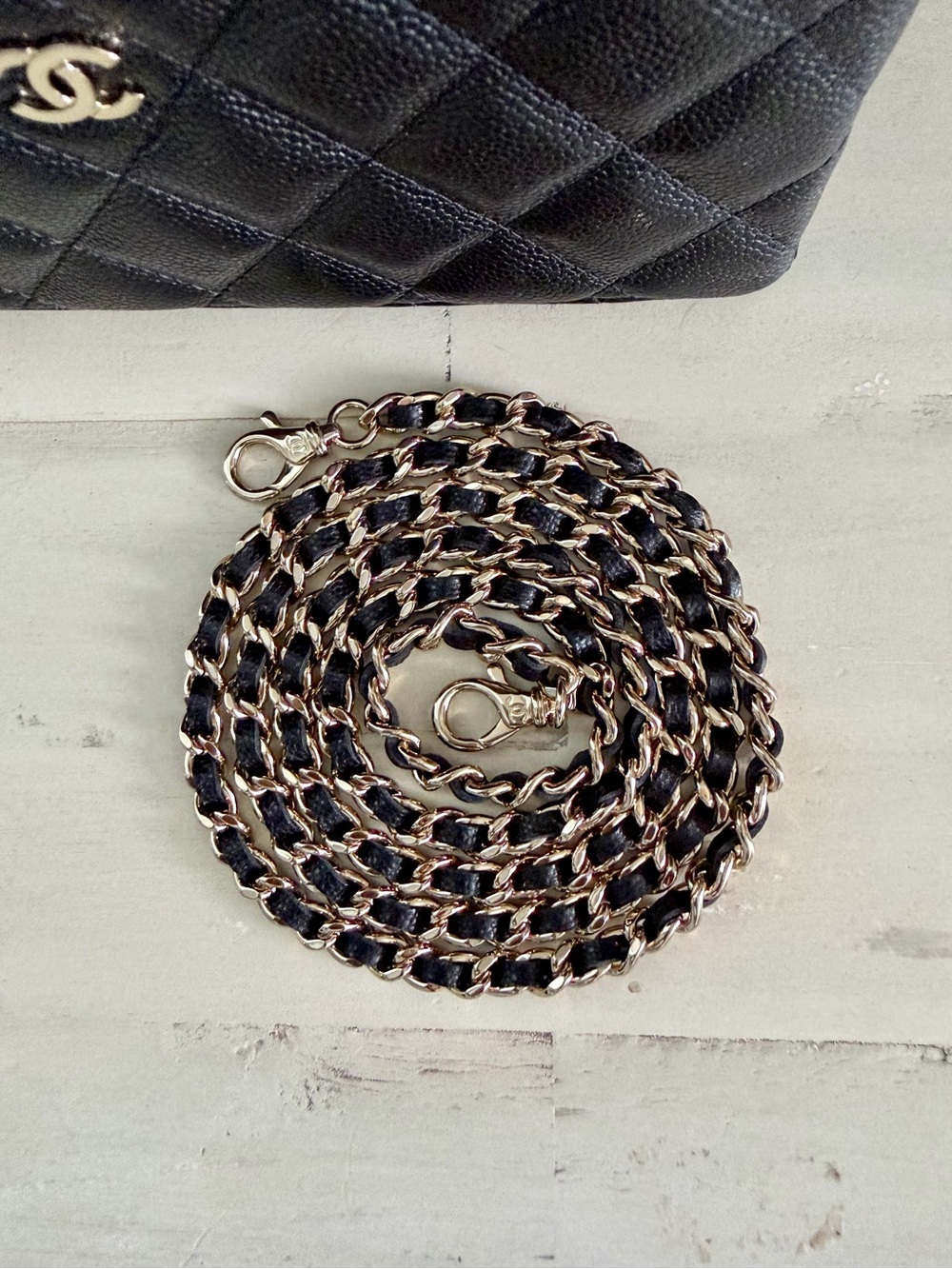 CHANEL Black Quilted Vanity Crossbody with Gold Chain - Picture 4 of 8